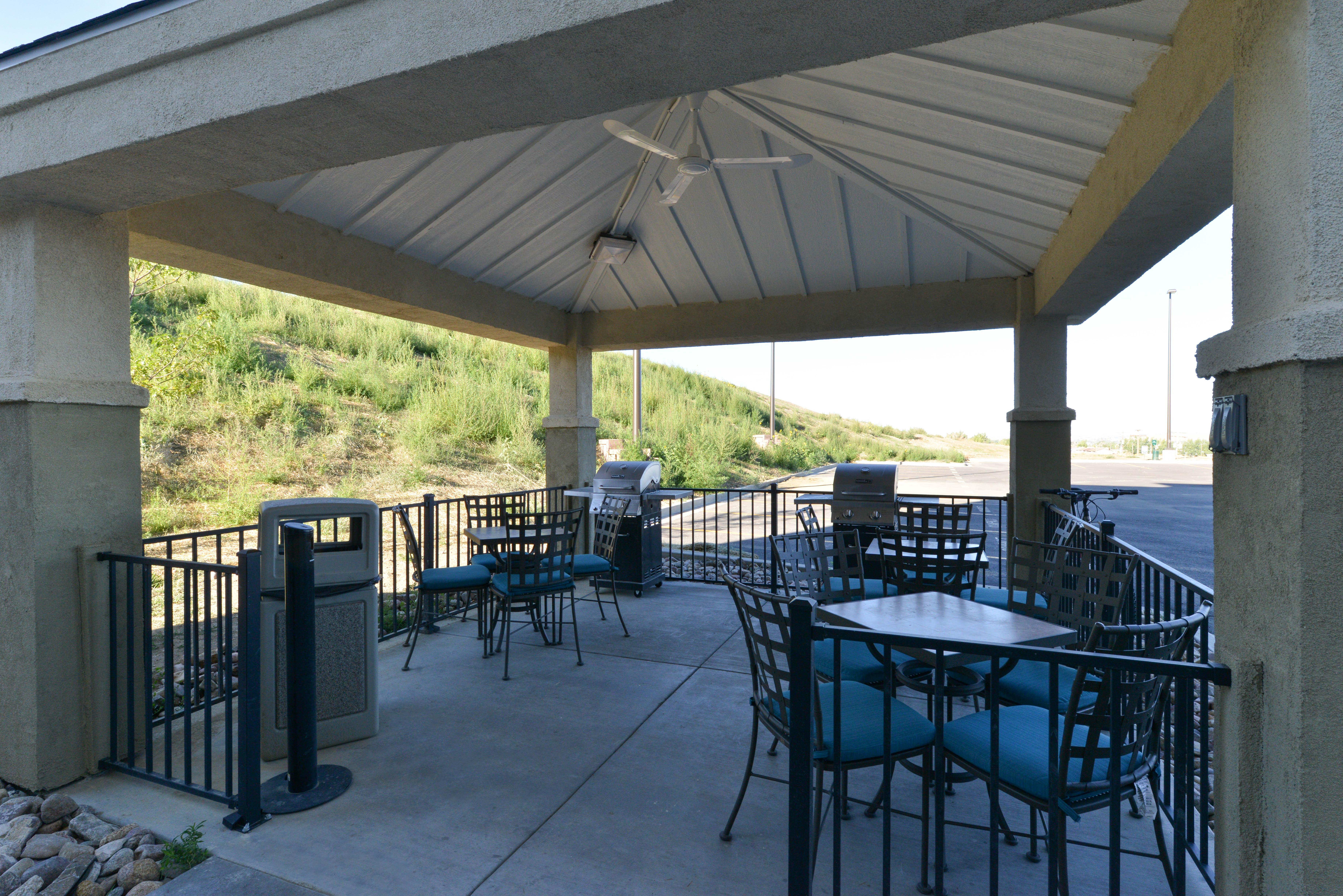 Candlewood By Ihg Hotel
